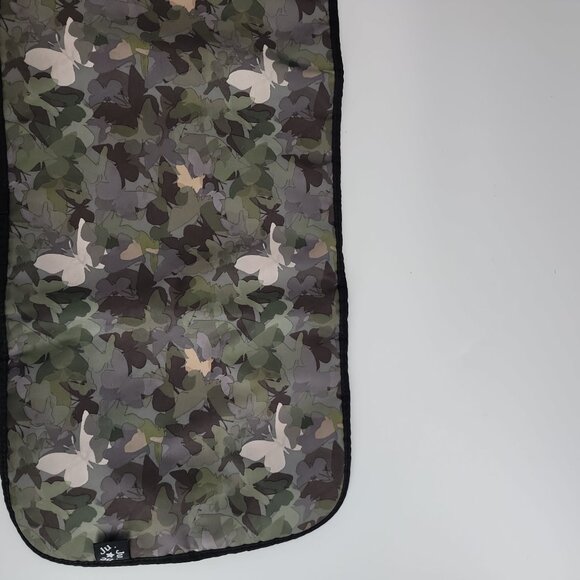JuJuBe Diaper Backpack (Soft Camo) + Changing Pad - Picture 10 of 11